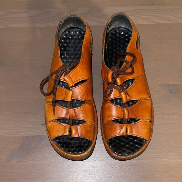 Reiker Cognac Leather Sandals - Women’s Size 37 - Picture 8 of 9